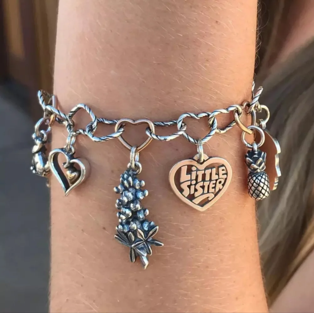 🆕James Avery Twisted Wire Connected Hearts Charm Bracelet - Picture 4 of 16
